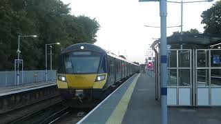 Class 707 'CityBeam' arriving into Hither Green