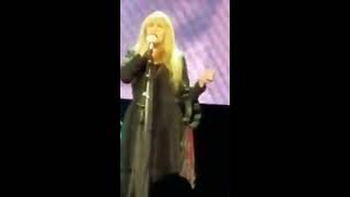 Stevie Nicks at mohegan sun 11-25-16 Bella fleur