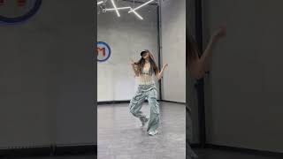 Bloodline dance cover | TikTok trending dance #dance #1milliondance #dancepractice #kpop #dancer