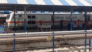 Train 04651 Jaynagar Amritsar Clone Humsafar Spl arriving Chapra Jn with CNB WAP7 39343