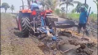 Kubota MU5502 4wd tractor demo with lemken 2 mb plowing