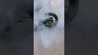 fz09 burnout!!! #burnout #motorcycle #streetbike #sendit #stunt #wheelies #racing rac