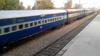 High speed Akaltakhat Superfast Express