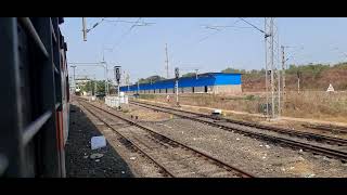 12051 Madagaon Janshatabdi Express arriving in Ratnagiri Station #konkanrailway