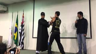 GM Samuel Kwok blind fold chi sau demo at San Paulo Brazil university lecture