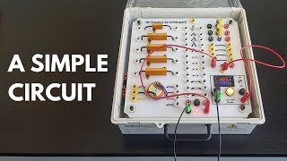 What is a simple circuit?