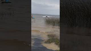 fui andar de jet com meu pai na lagoa do bacupari chegando na pousada pela agua