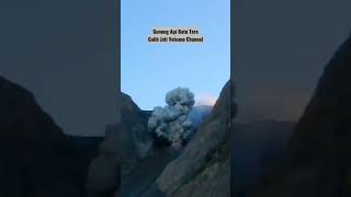 Volcano Eruption Batu Tara Flores #shorts #volcanoeruption #batutara