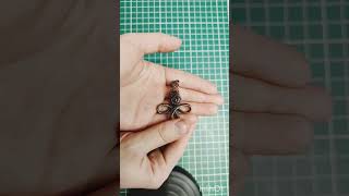 КАК СДЕЛАТЬ КУЛОН РУЧНОЙ РАБОТЫ ИЗ ПРОВОЛОКИ? HANDMADE DIY JEWELRY MAKING TUTORIAL