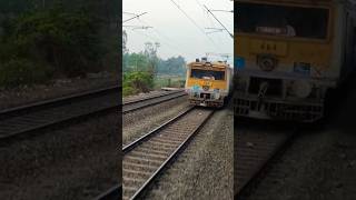 38303 howrah mecheda local #indianrailways #explore #shortsvideo #locatrain #memutrain #views #train