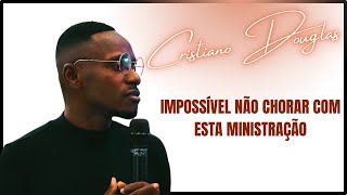 VEJA A REAÇÃO DA IGREJA QUANDO ELE COMEÇOU A CANTAR ESTA CANÇÃO - CRISTIANO DOUGLAS