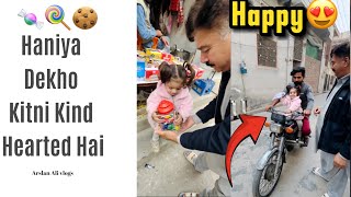 Haniya Dekho Kitni Kind Hearted Hai ❤️ Arslan Ali Vlogs