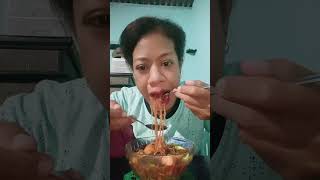 Makan bakso pedas + cabe rawit dan bawang jahat #mukbang #bakso #baksopedas