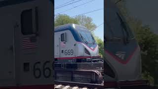 Amtrak Northeast Regional Train #182 Passing Holmesburg Junction, Northbound