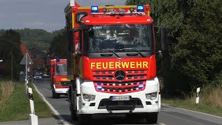 [Gefahrgutunfall in Chemiewerk!] Einsatzfahrten Feuerwehr, Rettungsdienst und Polizei