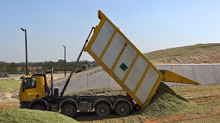 Modified DAF CF 4x4 Unloading Mais Silage