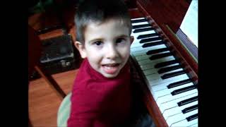 2 years old piano genius plays Boplicity !!!