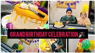 Birthday surprise from family | Birthday Celebration Vlog | Bohat Sary Gifts Bhi Mily