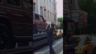 Реакция прохожих на инкрустированный бриллиантами G-class