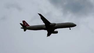 Turkish Airlines Airbus A321-231 crosswind landing and wet takeoff