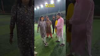 क्या आपको पता है FOOTBALL को सब लात क्यों मारते हैं? अनिरुद्धाचार्य जी से जान लीजिये जवाब