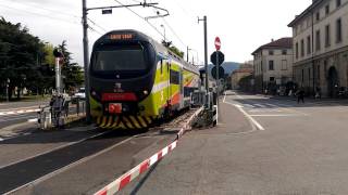 Binari in Como: passaggio a livello di Piazza verdi