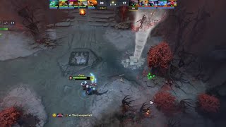 Attacker kunkka fakes combo to dodge enemy euls