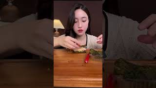 Xúc xích cuốn bánh tráng và rong biển. Xin mời cả nhà #mukbang #bratzfam #amthuc #food #eating