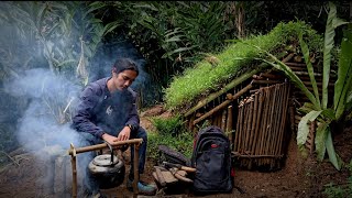 Membangun perlindungan kelangsungan hidup Wood di kerajinan semak hutan belantara & api unggun