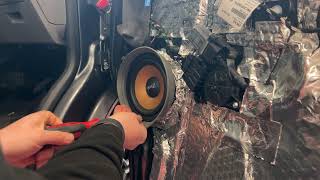 VW T6.1 speaker fault inspection with door card removal