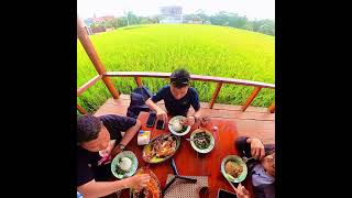 Makan ikan bakar bumbu parape di toraja tepi sawah #shorts