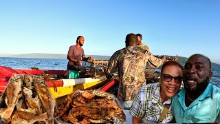 Cook Out on the beach fun and laughter. we lose our fish pot after the storm can we find them😲