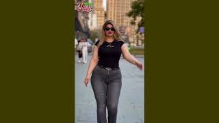 LILI MARKO ~ Plus Size Curvy Model ~ Bio & Facts