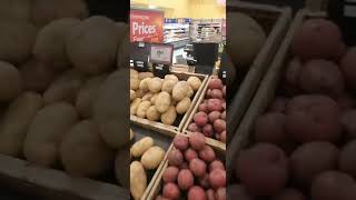 التسوق في walmart winnipeg manitoba