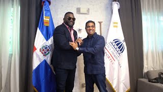 El ministro Kevin Cruz recibe a David Ortiz el ex Granda Liga inmortal del deportes