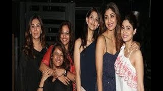 Shilpa Shetty With Friends At Yatucha in Mumbai