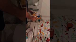 Quando a criança pede café da manhã na cama, mas não quer acordar! #shorts #dormir #cafe