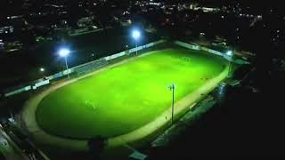 Estadio Marcelo Tinoco con iluminación