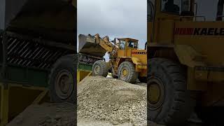 Awesome wheel loader at work.