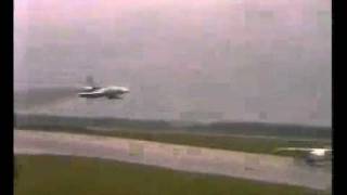 Tu-22_Low_Passes.mp4