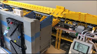 Large Lego conveyor belt to move four candies into the new torggler lockers (now in full HD, 60fps)