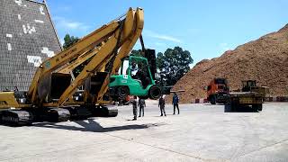 ยกForklift ด้วยBackhoe