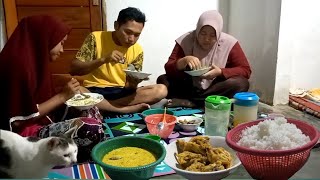 Aktivitas Hidup Di Desa, Memasak Sayur Ikan Kembung Dan Jenang Bubur Singkong, Buka puasa Bersama