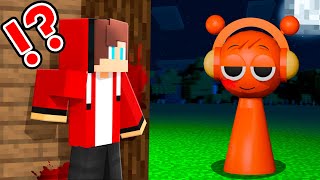 How Mikey and Jj Hiding From SPRUNKi.EXE in Minecraft at 3:00 AM !? - Maizen