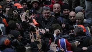 Штурм администрации Порошенко бойцами добровольческих отрядов. 03.02.2015