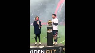 Messi Presents Ballon D'or for PSG fans PSG Nice 0-0 01/12/2021