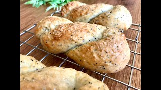 Sweet poppy seeds ricotta buns