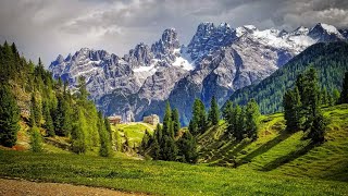 Thru Hiking the Via Alpina Red Trail stage R28 Dürrenstein Hutte Seekofel hutte 12km Italy Austria