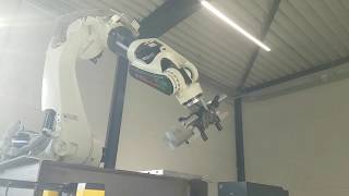 RFA Robotloader Kawasaki Robot BT200LFE02 voor DMG Mori CLX 550 bij TMI Group B.V.