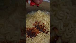 buldak noodles #samyang #asmr #asmrsounds #satisfying #food #yummy #koreanfood #spicynoodles #cheese